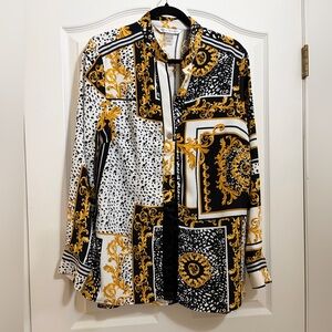 Peter Nygard Black and Gold Layering top